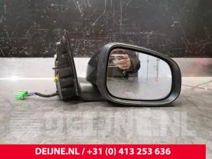 Used Wing mirror, right Volvo V70 (BW) 2.0 D3 20V Price on request offered by van Deijne Onderdelen Uden B.V.