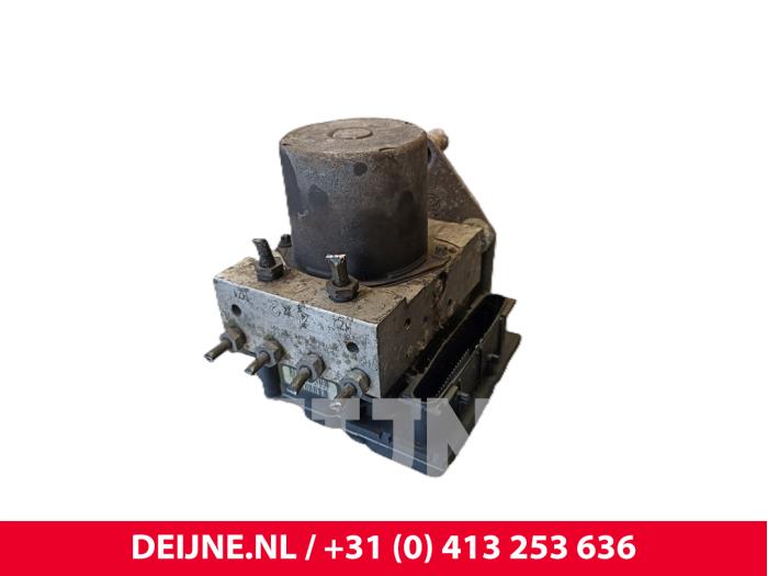 Usagé Bloc ABS Mercedes Vito (639.6) 2.2 111 CDI 16V Prix € 181,50 Prix TTC proposé par van Deijne Onderdelen Uden B.V.