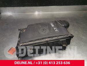 Usagé Boîtier filtre à air Mercedes Vito (447.6) 1.6 111 CDI 16V Prix € 54,45 Prix TTC proposé par van Deijne Onderdelen Uden B.V.