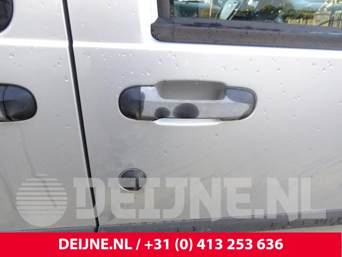 Door handle 2-door, right from a Ford Transit Connect 1.8 TDdi LWB Euro 3 2004