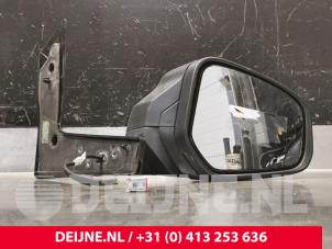Usagé Rétroviseur extérieur droit Ford Transit Courier 1.5 TDCi 75 Prix sur demande proposé par van Deijne Onderdelen Uden B.V.