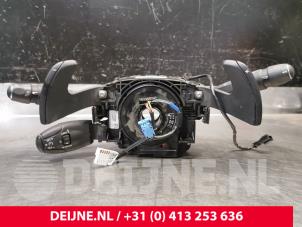 Usagé Commutateur combi colonne de direction Citroen Jumpy 2.0 Blue HDI 180 Prix € 242,00 Prix TTC proposé par van Deijne Onderdelen Uden B.V.