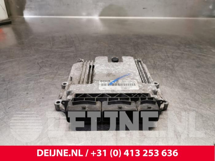 Komputer sterowania silnika z Renault Master IV (FV) 2.3 dCi 100 16V FWD 2013