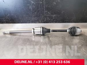 New Front drive shaft, right Mercedes Sprinter Price € 229,90 Inclusive VAT offered by van Deijne Onderdelen Uden B.V.