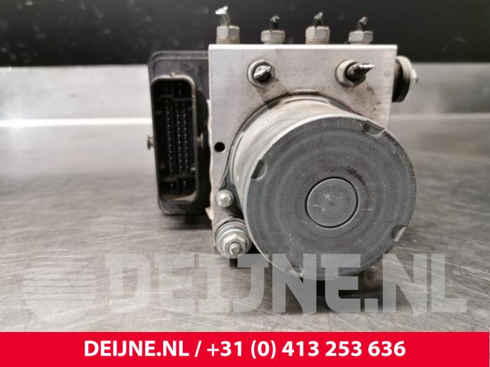 Begagnade ABS-pump Mercedes Citan (415.6) 1.5 109 CDI Pris € 181,50 Inklusive moms erbjuds av van Deijne Onderdelen Uden B.V.