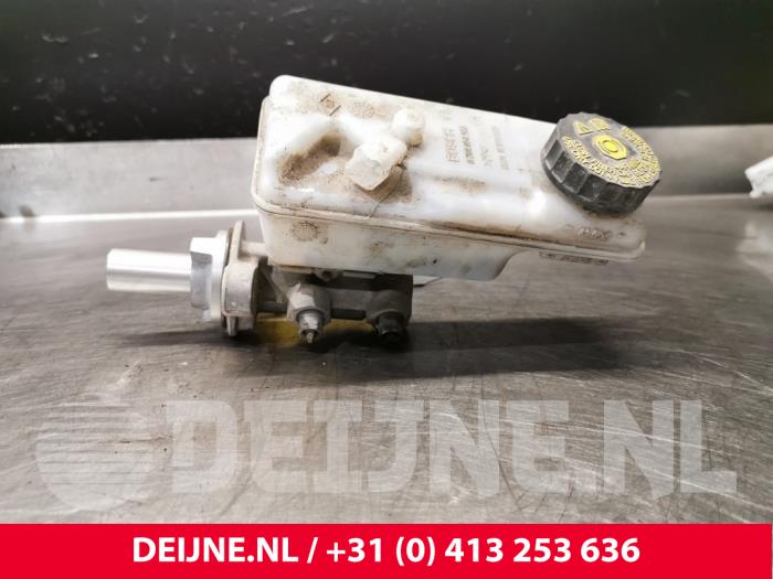 Begagnade Huvudcylinder Mercedes Citan (415.6) 1.5 109 CDI Pris € 36,30 Inklusive moms erbjuds av van Deijne Onderdelen Uden B.V.