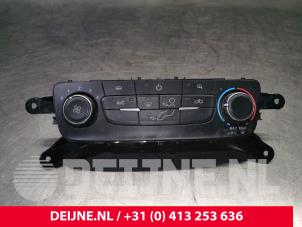 Usados Panel de control de calefacción Ford Transit Connect (PJ2) 1.5 EcoBlue Precio € 145,20 IVA incluido ofrecido por van Deijne Onderdelen Uden B.V.