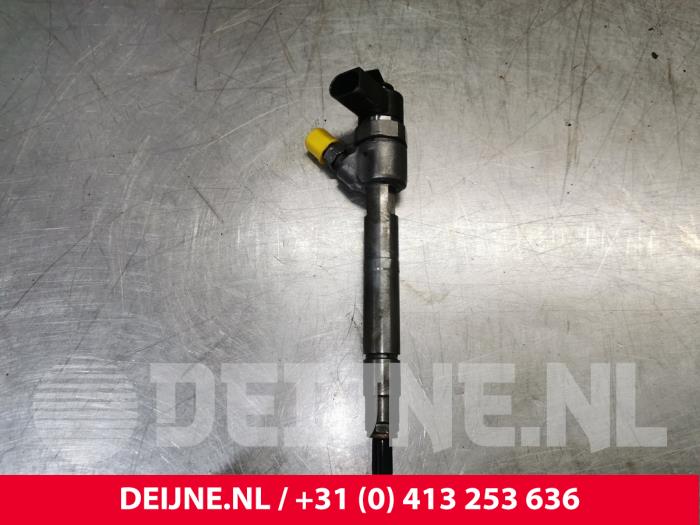 Usagé Injecteurs Mercedes Vito Prix € 151,25 Prix TTC proposé par van Deijne Onderdelen Uden B.V.