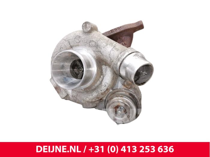 Używane Turbo Opel Vivaro 2.0 CDTI Cena € 387,20 Z VAT oferowane przez van Deijne Onderdelen Uden B.V.