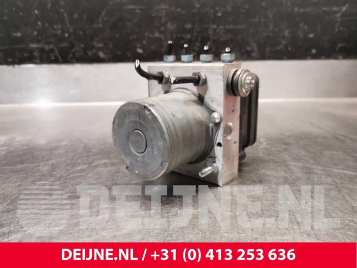 Begagnade ABS-pump Mercedes Vito (447.6) 2.2 114 CDI 16V Pris € 272,25 Inklusive moms erbjuds av van Deijne Onderdelen Uden B.V.