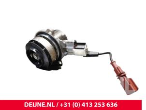 Vattenpump från en Volkswagen Caddy IV 2.0 TDI 75 2017