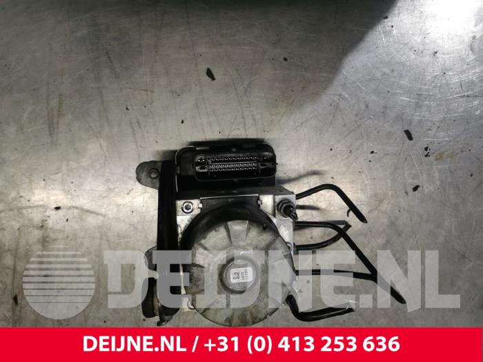 Begagnade ABS-pump Volkswagen Caddy IV 2.0 TDI 102 Pris € 272,25 Inklusive moms erbjuds av van Deijne Onderdelen Uden B.V.