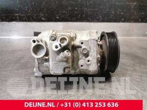 Usagé Pompe clim Volkswagen Crafter 2.5 TDI 30/35/50 Prix € 151,25 Prix TTC proposé par van Deijne Onderdelen Uden B.V.