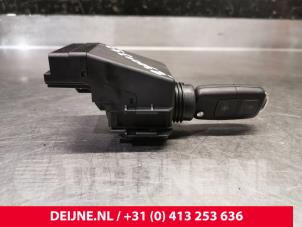 Usagé Serrure de contact + clé Volkswagen Crafter 2.5 TDI 30/32/35 Prix € 151,25 Prix TTC proposé par van Deijne Onderdelen Uden B.V.