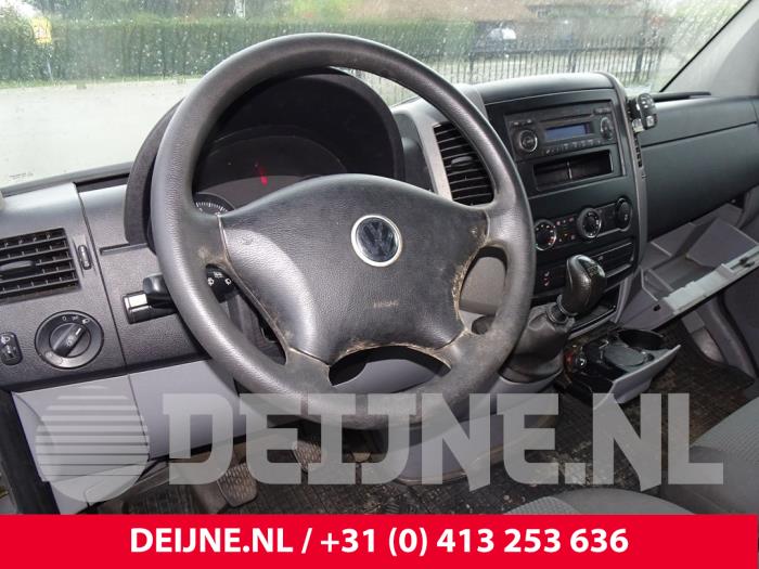 Steering wheel from a Volkswagen Crafter 2.5 TDI 30/32/35 2009