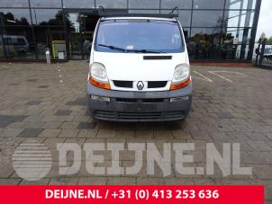 Używane Zderzak przedni Renault Trafic New (FL) 1.9 dCi 100 16V Cena na żądanie oferowane przez van Deijne Onderdelen Uden B.V.