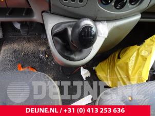 Used Gear stick Renault Trafic New (FL) 1.9 dCi 100 16V Price on request offered by van Deijne Onderdelen Uden B.V.