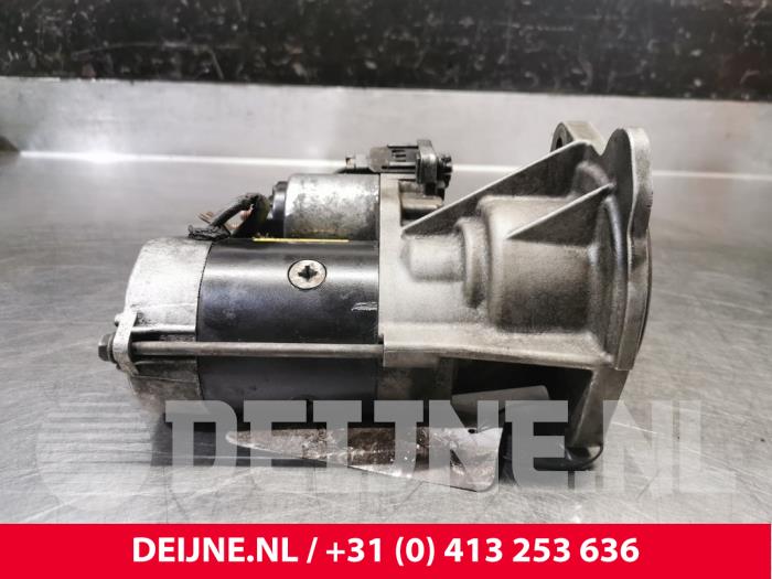 Motor de arranque de un Renault Maxity 3.0 DCI 150.35 2011