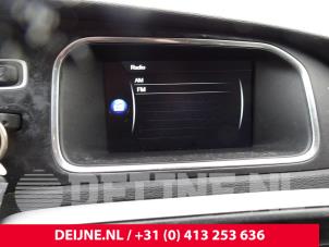 Używane Wyswietlacz wewnetrzny Volvo V40 (MV) 2.0 D2 16V Cena na żądanie oferowane przez van Deijne Onderdelen Uden B.V.