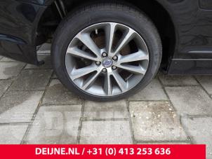 Used Set of wheels Volvo C70 (MC) 2.5 T5 20V Price on request offered by van Deijne Onderdelen Uden B.V.