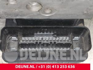 Pompa ABS z Renault Maxity 3.0 DCI 150.35 2011