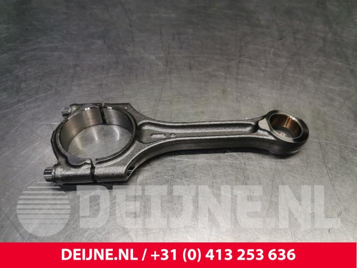 Begagnade Vevstake Volvo V60 II (ZW) 2.0 D3 16V Pris € 70,00 Marginaltabell erbjuds av van Deijne Onderdelen Uden B.V.