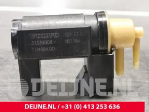 Used Turbo pressure regulator Volvo V60 II (ZW) 2.0 D3 16V Price € 50,00 Margin scheme offered by van Deijne Onderdelen Uden B.V.