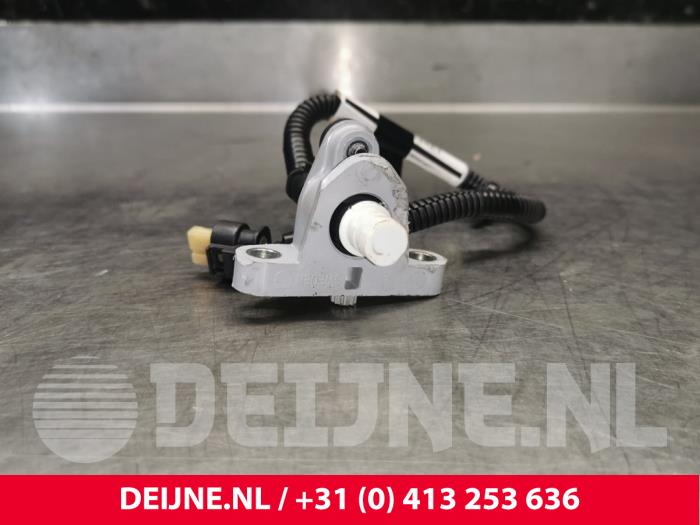 Begagnade Vevaxelsensor Volvo V40 (MV) 2.0 T2 16V Pris € 25,00 Marginaltabell erbjuds av van Deijne Onderdelen Uden B.V.