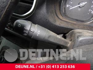 Used Steering column stalk Opel Vivaro 1.5 CDTI 102 Price on request offered by van Deijne Onderdelen Uden B.V.