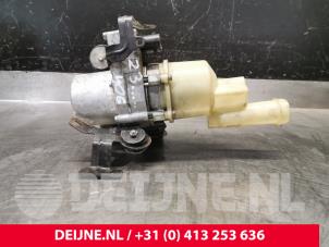 Used Power steering pump Opel Vivaro 1.5 CDTI 102 Price € 544,50 Inclusive VAT offered by van Deijne Onderdelen Uden B.V.