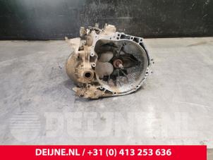 Used Gearbox Opel Vivaro 1.5 CDTI 102 Price on request offered by van Deijne Onderdelen Uden B.V.
