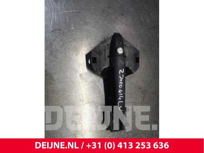 Door handle 2-door, left from a Mercedes-Benz Sprinter 3t (906.61) 211 CDI 16V 2016