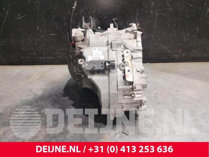 Getriebe van een Volvo V60 I (FW/GW) 2.4 D6 20V AWD Twin Engine Plug-in Hybrid 2015