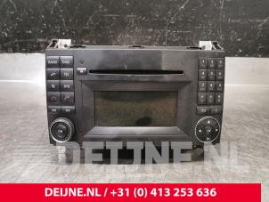 Used Radio Mercedes Vito (639.6) 2.2 110 CDI 16V Euro 5 Price € 90,75 Inclusive VAT offered by van Deijne Onderdelen Uden B.V.