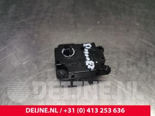 Used Heater valve motor Citroen Jumpy 2.0 Blue HDI 120 Price € 30,25 Inclusive VAT offered by van Deijne Onderdelen Uden B.V.