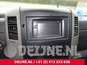 Used Display Multi Media control unit Volkswagen Crafter 2.0 TDI 16V Price on request offered by van Deijne Onderdelen Uden B.V.