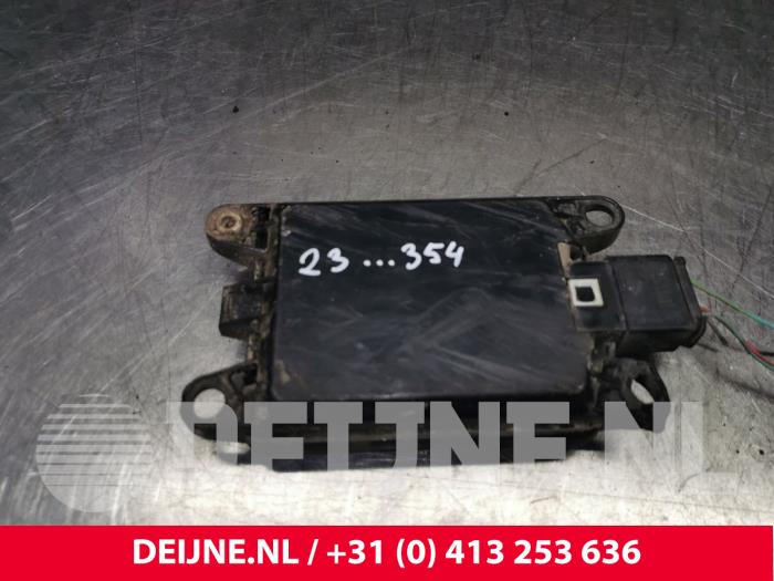 ACC Sensor (Entfernung) van een Opel Vivaro 2.0 CDTI 150 2020