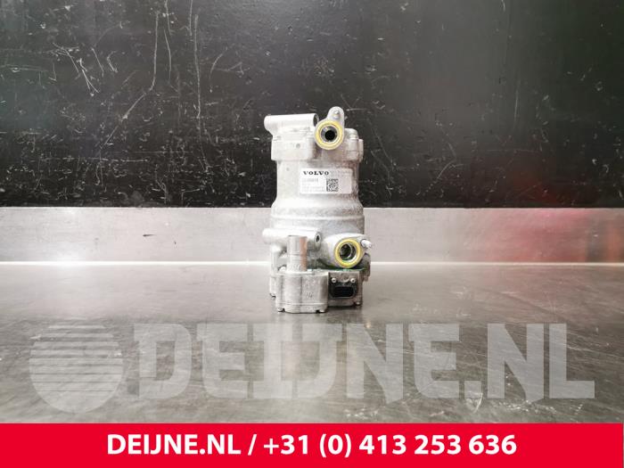 Usagé Pompe clim Polestar Polestar 2 78kWh Long Range Dual Motor Prix € 484,00 Prix TTC proposé par van Deijne Onderdelen Uden B.V.