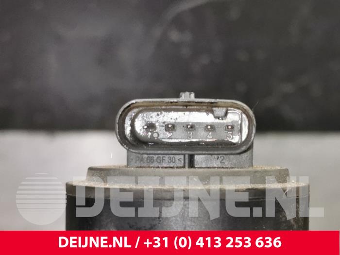 EGR valve Volvo V60 I 2.0 D4 16V - 31370670 D4204T5
