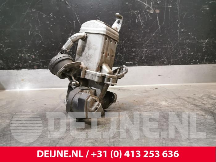 EGR valve Volvo V60 I 2.0 D4 16V - 31370670 D4204T5