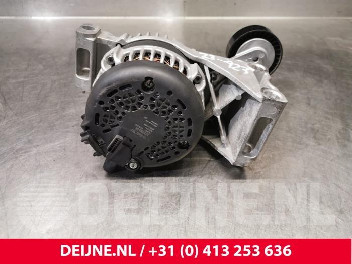 Usagé Dynamo Volvo XC40 (XZ) 1.5 T2 12V Prix € 200,00 Règlement à la marge proposé par van Deijne Onderdelen Uden B.V.