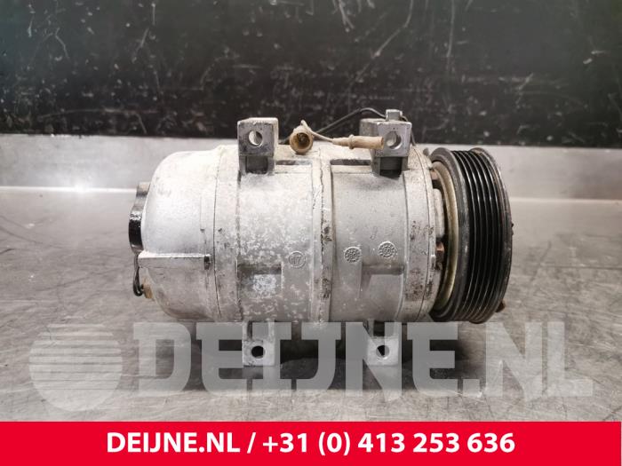 Usagé Compresseur de clim Volvo S80 (TR/TS) 2.9 SE 24V Prix € 75,00 Règlement à la marge proposé par van Deijne Onderdelen Uden B.V.