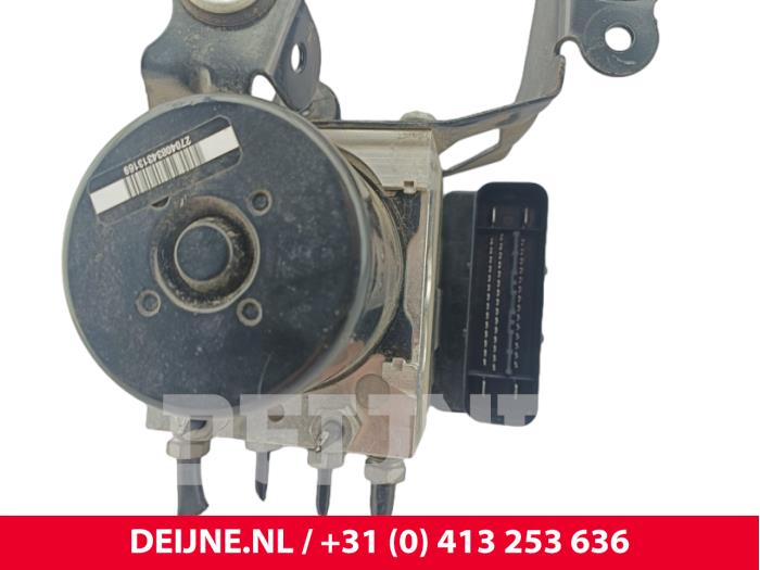 Usagé Bloc ABS Volvo XC60 I (DZ) 2.0 D4 16V Prix € 95,00 Règlement à la marge proposé par van Deijne Onderdelen Uden B.V.