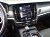 Controlador de pantalla multimedia de un Volvo V90 2017