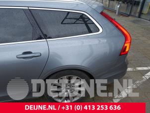 Usados Ventanilla adicional de 4 puertas izquierda detrás Volvo V90 Precio de solicitud ofrecido por van Deijne Onderdelen Uden B.V.