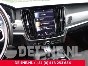 Usagé Radio Volvo V90 Prix sur demande proposé par van Deijne Onderdelen Uden B.V.