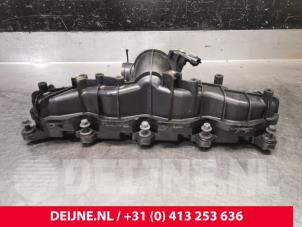 Używane Kolektor dolotowy Peugeot Boxer (U9) 2.2 HDi 130 Euro 5 Cena € 121,00 Z VAT oferowane przez van Deijne Onderdelen Uden B.V.
