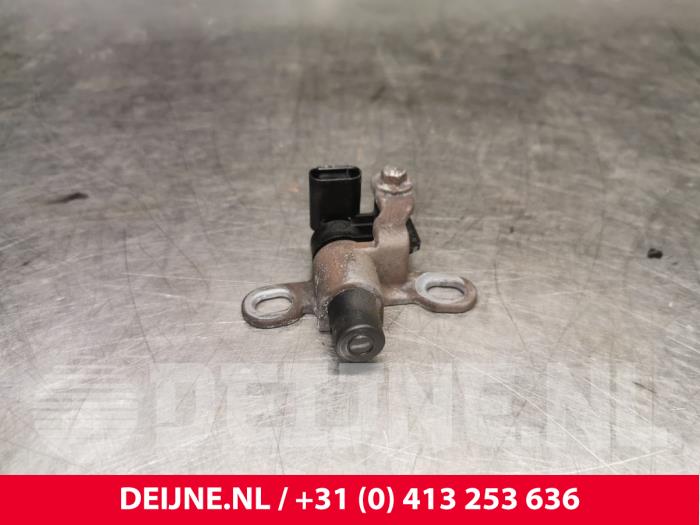 Begagnade Vevaxelsensor Peugeot Boxer (U9) 2.2 HDi 130 Euro 5 Pris € 36,30 Inklusive moms erbjuds av van Deijne Onderdelen Uden B.V.