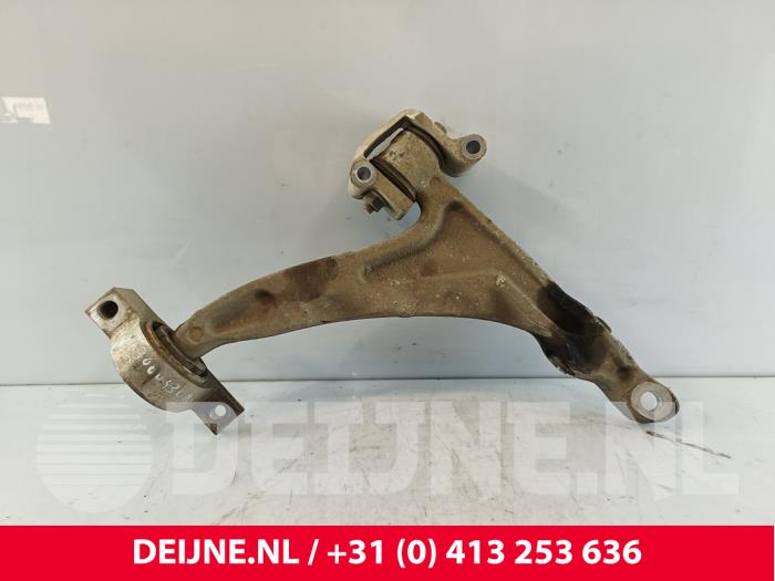 Front lower wishbone, right Volvo V90 II 2.0 D3 16V - 32370928