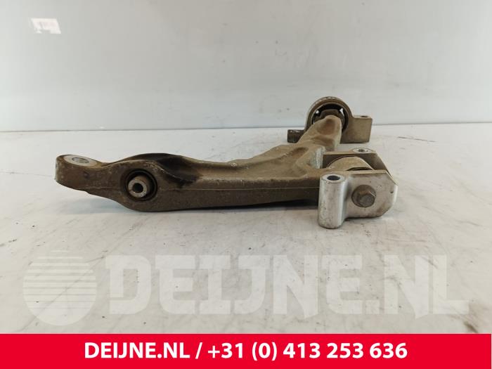 Front lower wishbone, right Volvo V90 II 2.0 D3 16V - 32370928